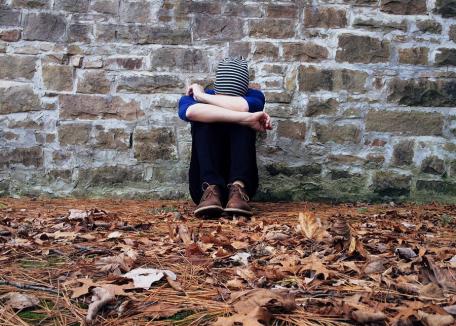 Suferi de depresie? Doi cercetători din Oradea dau startul unui program gratuit pentru reducerea afecțiunii