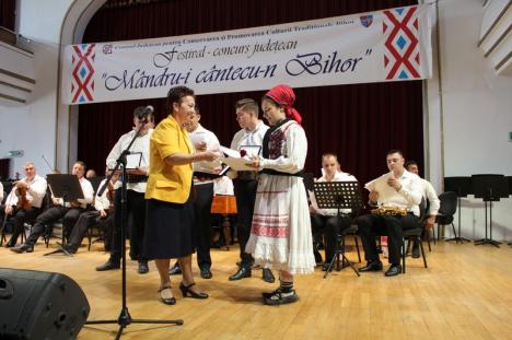 Cine sunt câştigătorii festivalului 'Mândru-i cântecu-n Bihor' (FOTO)