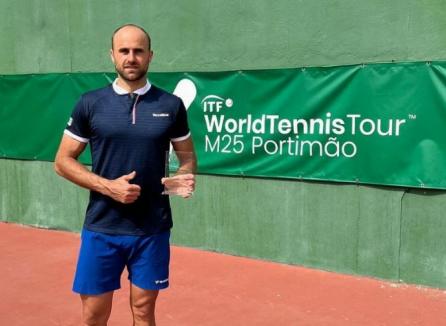 Bravo, Marius! Un tenismen cu origini în Bihor a câștigat turneul ITF din Portugalia