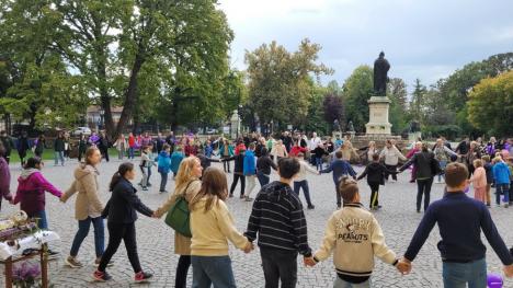Marş de solidaritate pentru pacienţii cu Alzheimer şi îngrijitorii lor, în Oradea (FOTO)