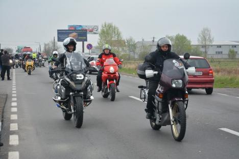 Born to be wild: Câteva sute de motociclişti au dat startul sezonului moto în Oradea (FOTO / VIDEO)