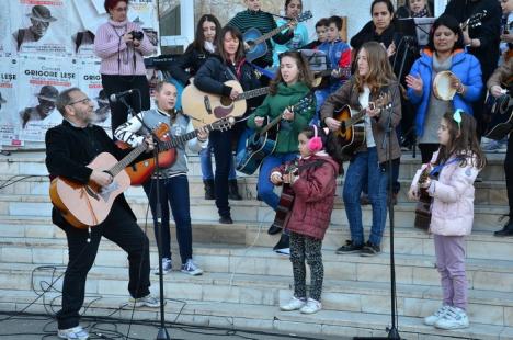 Sute de orădeni au mărşăluit prin oraş, propovăduind viaţa (FOTO/VIDEO)