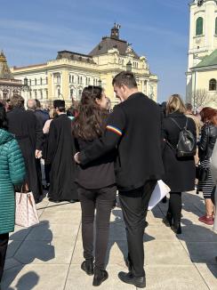 „Ne rugăm pentru încetarea avorturilor”: Copii, baloane, cântece și mărturii, la o nouă ediție a Marșului pentru Viață, în Oradea (FOTO/VIDEO)