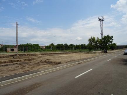 Municipalitatea amenajează un loc de joacă şi un teren de minifotbal pe strada Martin Anderson Nexo (FOTO)
