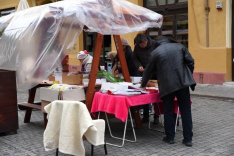 Mărţişor înfrigurat. Vânzările de mărțișoare de pe Corso s-au înjumătățit față de anul trecut (FOTO)