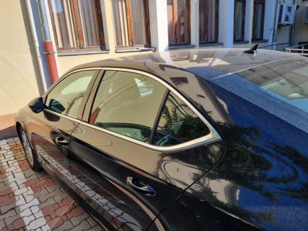 Tărie cehească: Ce s-a ales de mașina vicepreședintelui CJ Bihor peste care a căzut un copac (FOTO)