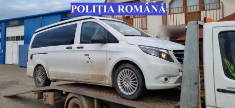 Maşina chinezului ajutat de jandarmii montani din Bihor era furată! Anunţul făcut de Poliţia Cluj (FOTO)