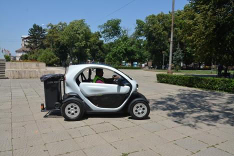 RER în priză! Operatorul de salubritate din Oradea şi-a îmbogăţit parcul auto cu o maşină electrică (FOTO)