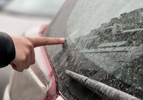 Un nou nor de praf saharian deasupra României. Depunerile, vizibile în zona de vest