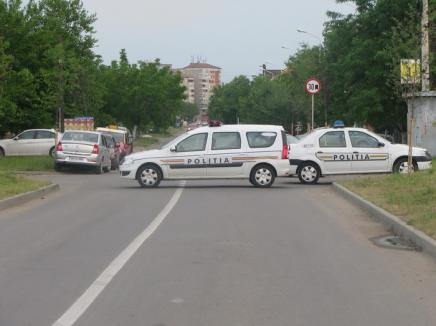 Carambol pe strada Meşteşugarilor: Trei maşini s-au ciocnit în 'intersecţia morţii' cu strada Barcăului