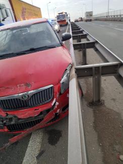 12 mașini s-au lovit în lanț din cauza poleiului, pe un pasaj suprateran din Oradea. Amenzi și pentru șoferi, și pentru administratorul drumului (FOTO)