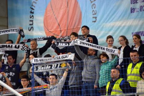 Înfrângere dureroasă: Clujenii au bătut CSM CSU Oradea cu 20 de puncte diferenţă (FOTO/VIDEO)