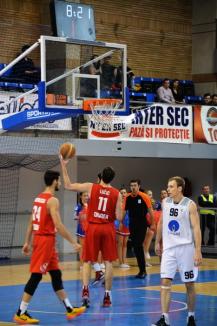 CSM CSU Oradea a câştigat clar şi jocul din cupă cu Gaz Metan Mediaş, scor 89-74 (FOTO)