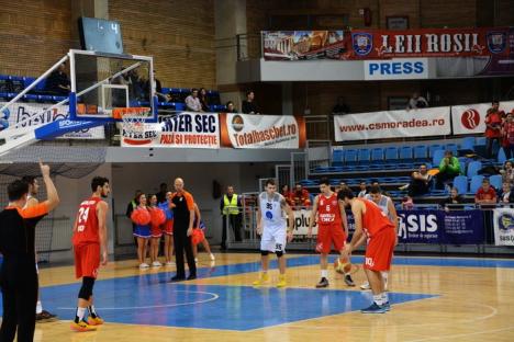 CSM CSU Oradea a câştigat clar şi jocul din cupă cu Gaz Metan Mediaş, scor 89-74 (FOTO)