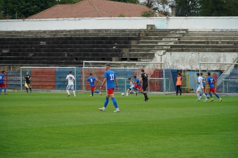FC Bihor s-a impus cu 1-0 în faţa celor de la Sportul Şimleu şi a urcat pe locul 2 (FOTO)