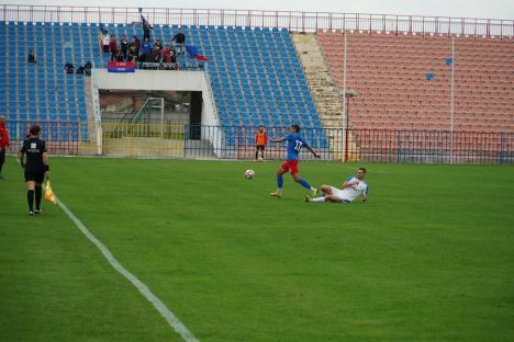 FC Bihor s-a impus cu 1-0 în faţa celor de la Sportul Şimleu şi a urcat pe locul 2 (FOTO)