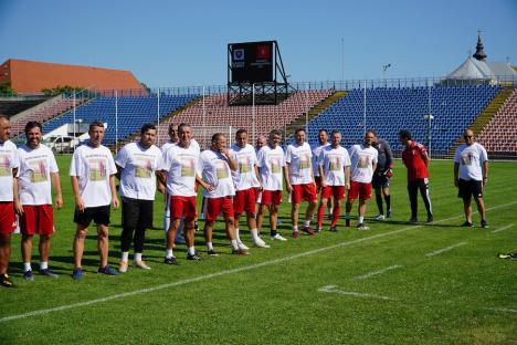 Nume importante din istoria FC Bihorului şi a UT-ei au jucat în memoria lui Dumitru Burescu (FOTO)