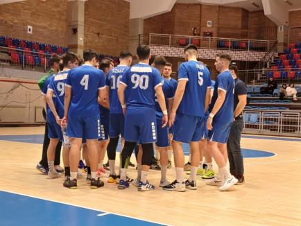 Victorie clară pentru handbalişti, în debutul play-off-ului Diviziei A