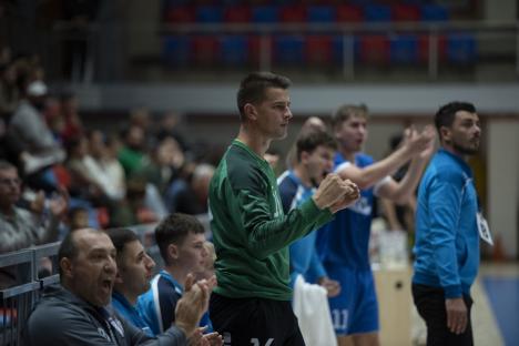 Meci de infarct la Oradea: CSM Oradea a învins U Cluj şi s-a calificat în optimile Cupei României la handbal masculin