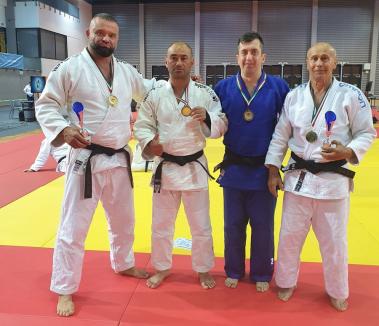 Medalii de aur şi bronz pentru orădeni la Open-ul Master Judo din Ungaria