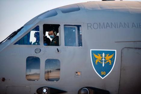 'Onoare numelui de român': Medicii din România, inclusiv cei din Bihor, au ajuns în Italia. Au fost întâmpinaţi de ambasadorul George Bologan (FOTO)