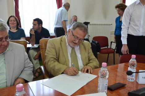 Deşi Ioan Lucian aştepta „greii” afacerilor şi politicii să-i iscălească „Memorandumul pentru Bihor”, cei mai importanţi semnatari sunt liderii religioşi (FOTO)
