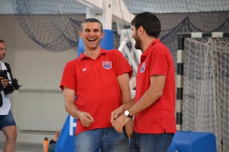 CSM CSU Oradea a debutat cu victorie în faţa propriilor suporteri. Noul căpitan al echipei este Rareş Paşca (FOTO)