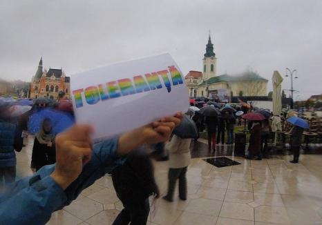 Pentru toleranţă: Judecătoria Oradea le-a dat dreptate tinerilor amendaţi de jandarmi la miting-ul 'pro familie'