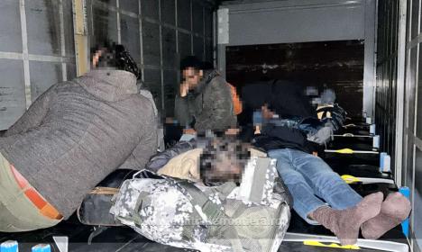 Ascunși în tren. 13 migranți voiau să iasă ilegal din țară, prin Episcopia Bihor