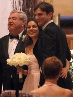 Nuntă la secret: Ashton Kutcher şi Mila Kunis s-au căsătorit