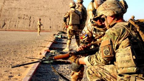 Criza din Orientul Mijlociu: 14 militari români care erau în misiune în Irak vor fi relocaţi