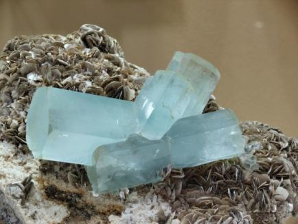 Expo Mineralia: Cristale şi pietre semipreţioase, expuse din nou la Oradea