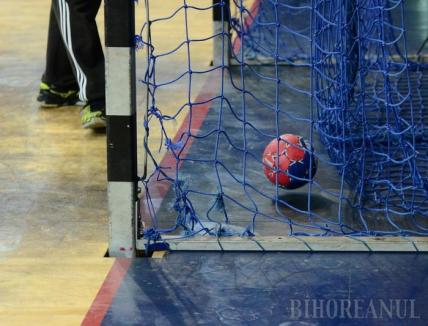Handbalistele de la CSU Oradea s-au impus la Tg. Secuiesc, cu scorul de 35-27