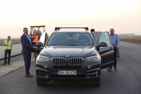 Ministrul Cuc, vizită de adio pe mini-autostrada din Bihor, ca să demonstreze că „şantierele duduie” (FOTO / VIDEO)