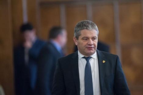 Florian Bodog, remaniat? Nr. 2 în PSD, preşedintele executiv Niculae Bădălău, prevesteşte o schimbare la Ministerul Sănătăţii