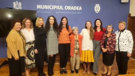 Activă și la vârsta a treia: Miorița Săteanu, cetățean de onoare al Oradiei, sărbătorită de Clubul Rotary Insignis