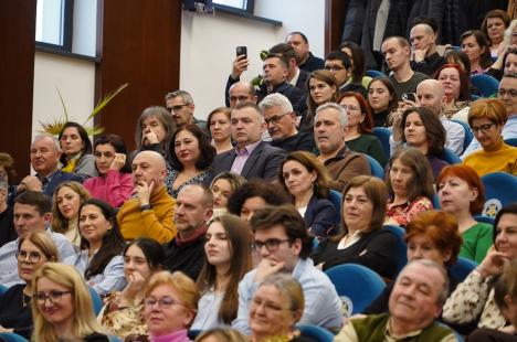 Mircea Cărtărescu s-a întâlnit cu cititorii din Oradea: „Vă invidiez că locuiți într-un astfel de oraș” (FOTO)