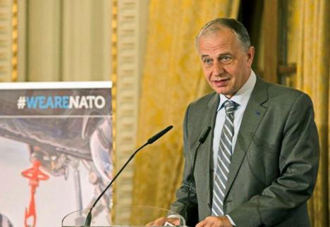 Funcţie înaltă: Mircea Geoană este noul adjunct al secretarului general al NATO