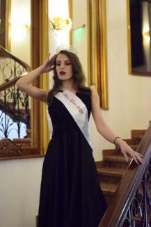 Transilvania Fashion Week în pandemie: 6 tineri orădeni au primit titluri de 'Miss' şi 'Mister' (FOTO)
