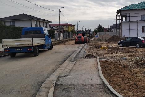 3,5 kilometri de asfalt. Şase străzi pietruite din cartierele Oncea şi Episcopia au intrat în modernizare (FOTO)