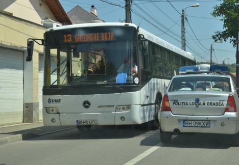 Autobuzele liniei 13 au revenit la traseul normal