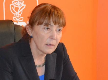 Monica Macovei a demisionat din PDL şi va candida independentă