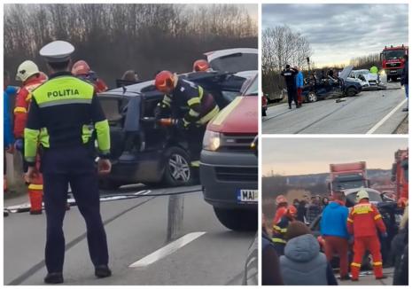 Accidentul teribil de pe DN76, lângă Beiuș: Un bărbat a intrat cu un Volkswagen pe contrasens, izbind frontal un Audi (VIDEO)