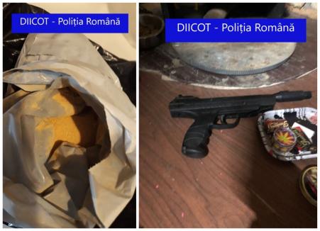 Percheziţii în Oradea și zona Aleșd, în dosarul unor traficanţi care distribuiau droguri în preajma liceelor (FOTO/VIDEO)