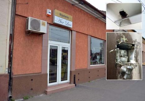 Magazin de bijuterii prădat în plin centrul Oradiei: hoţii au plecat cu 3 kilograme de aur (FOTO)