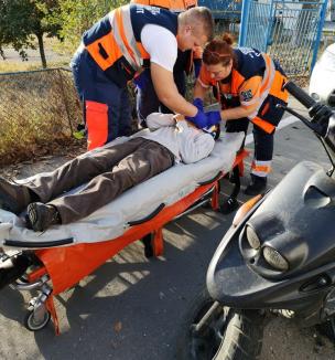 Un şofer a accidentat un mopedist pe Şoseaua Borşului şi a fugit! Bărbatul are 72 de ani şi a fost găsit de poliţişti în parcarea unui magazin