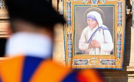 Moment istoric: Maica Tereza a fost canonizată la Vatican (VIDEO)