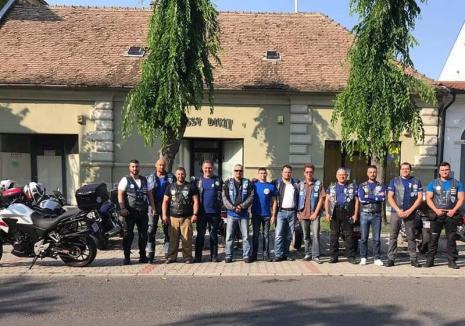 Voluntari pe motociclete: Jandarmi, poliţişti şi frontierişti din Oradea vor livra la domiciliu medicamente pentru copii, bătrâni şi urgenţe medicale