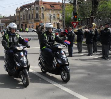 Defilare cu scutere de ziua eliberării Oradiei (FOTO)
