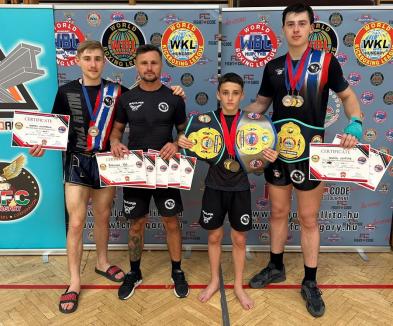 Orădenii de la Combat Gym, campioni și vicecampioni mondiali la Muay Thai, K-1 și Boxing, în urma unei competiții desfășurate în Ungaria